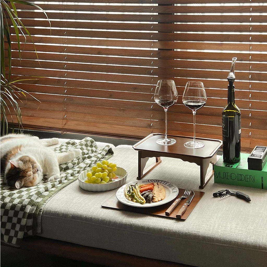 Drinking wine with cat - Vintorio Essential Wine Gift Box with Crystal Glasses, Wine Key, and Aerator