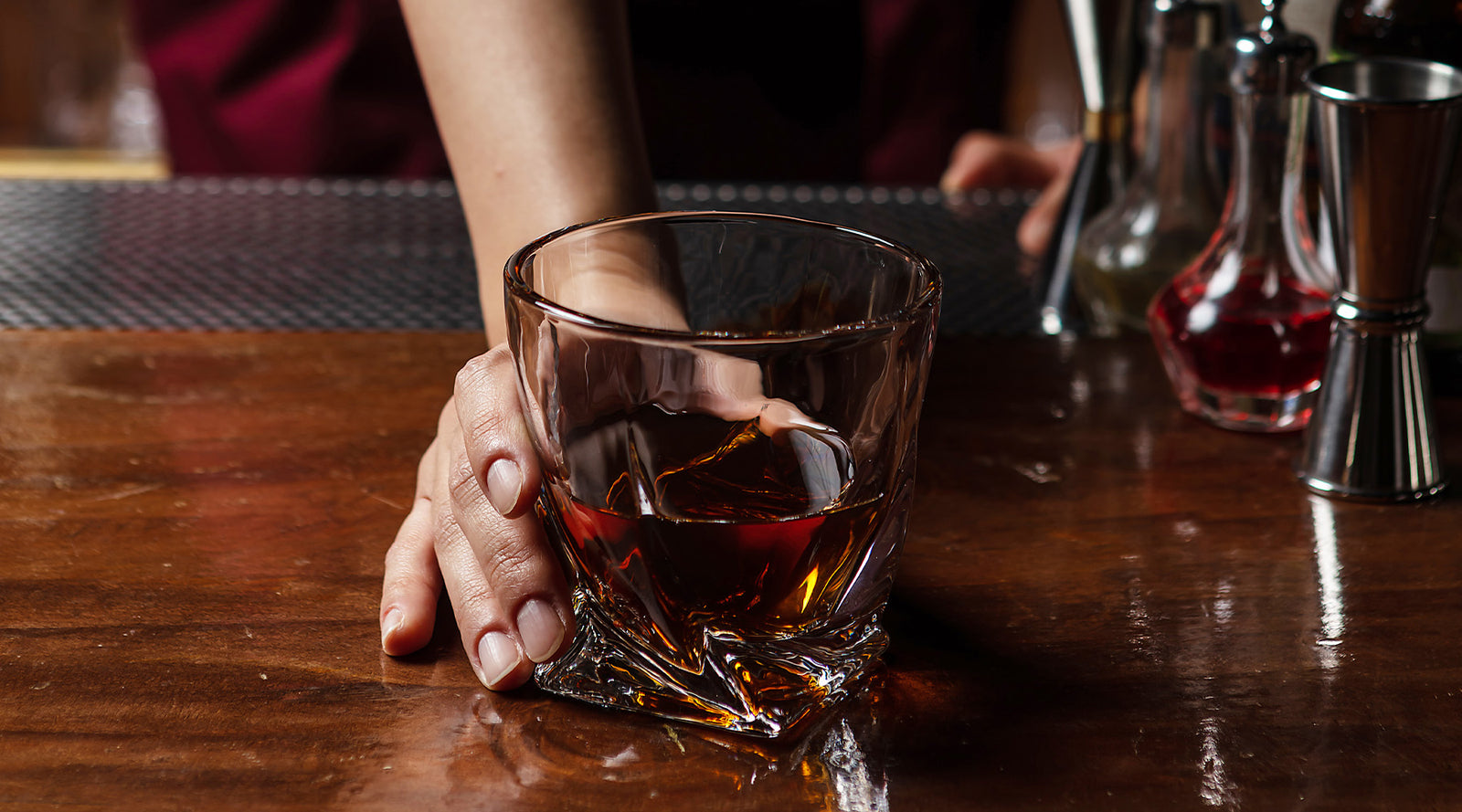 Vintorio GoodGlassware Swirl Whiskey Glasses (Set of 4)