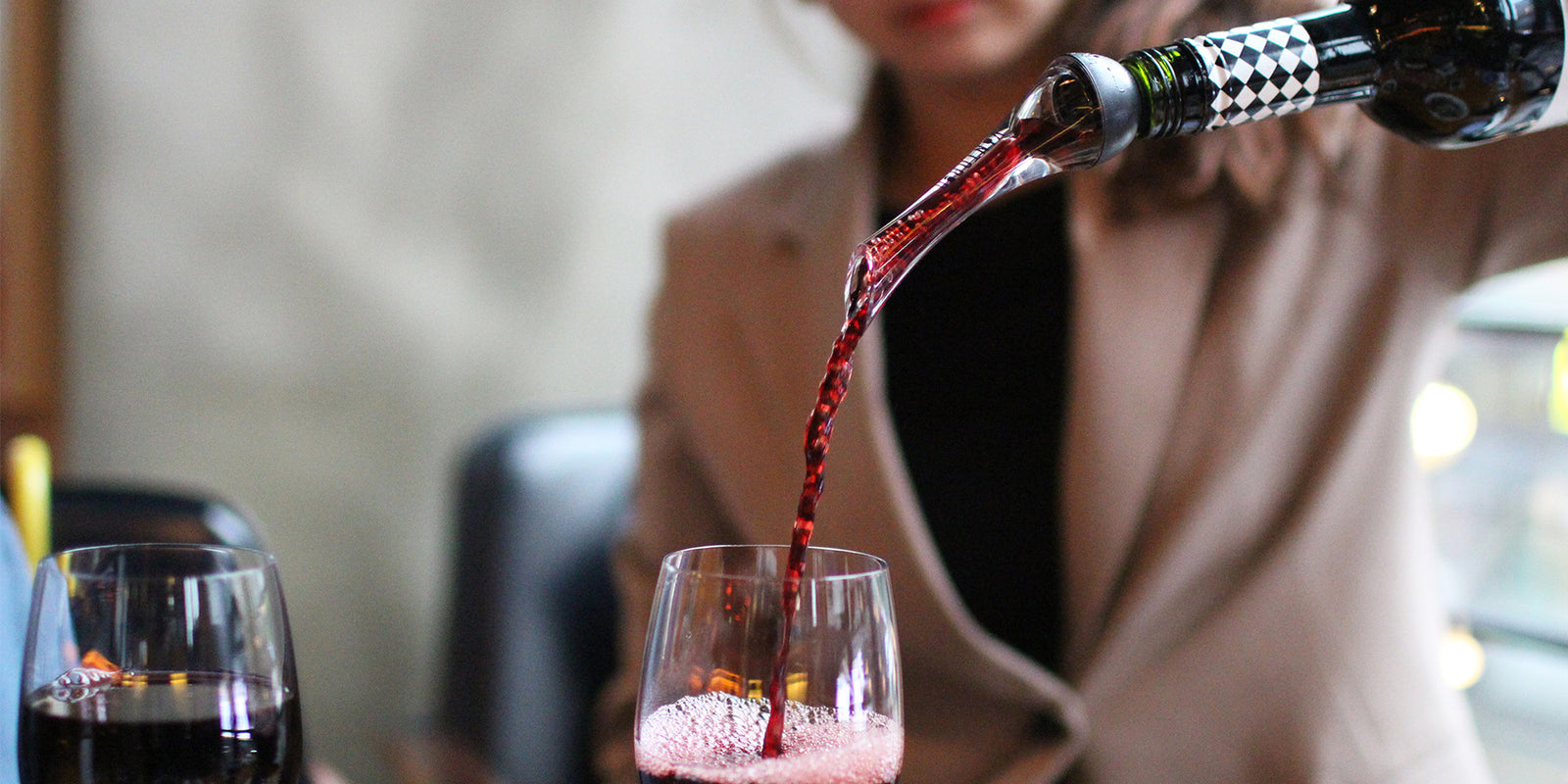 Vintorio Wine Aerator Pourer - Rapid Decanting in Less than 30 Seconds